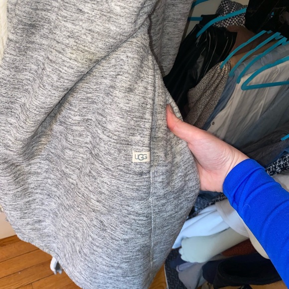 Reversible Ugg Robe - Picture 4 of 5